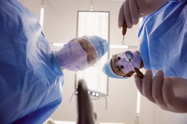 Advanced Cataract Surgery & LASIK